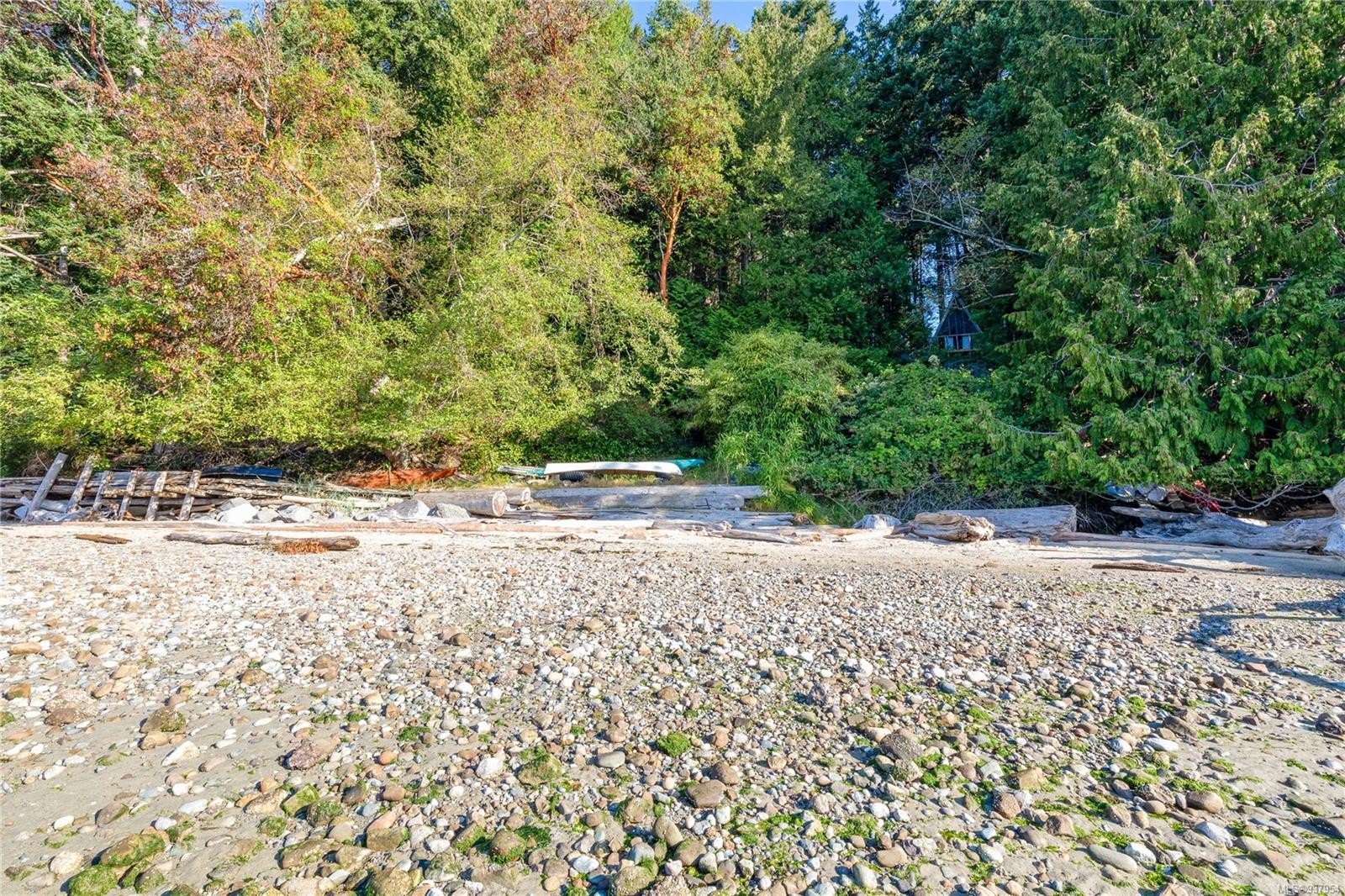 498 Marine Trnabt, Mayne Island, BC - Outdoor