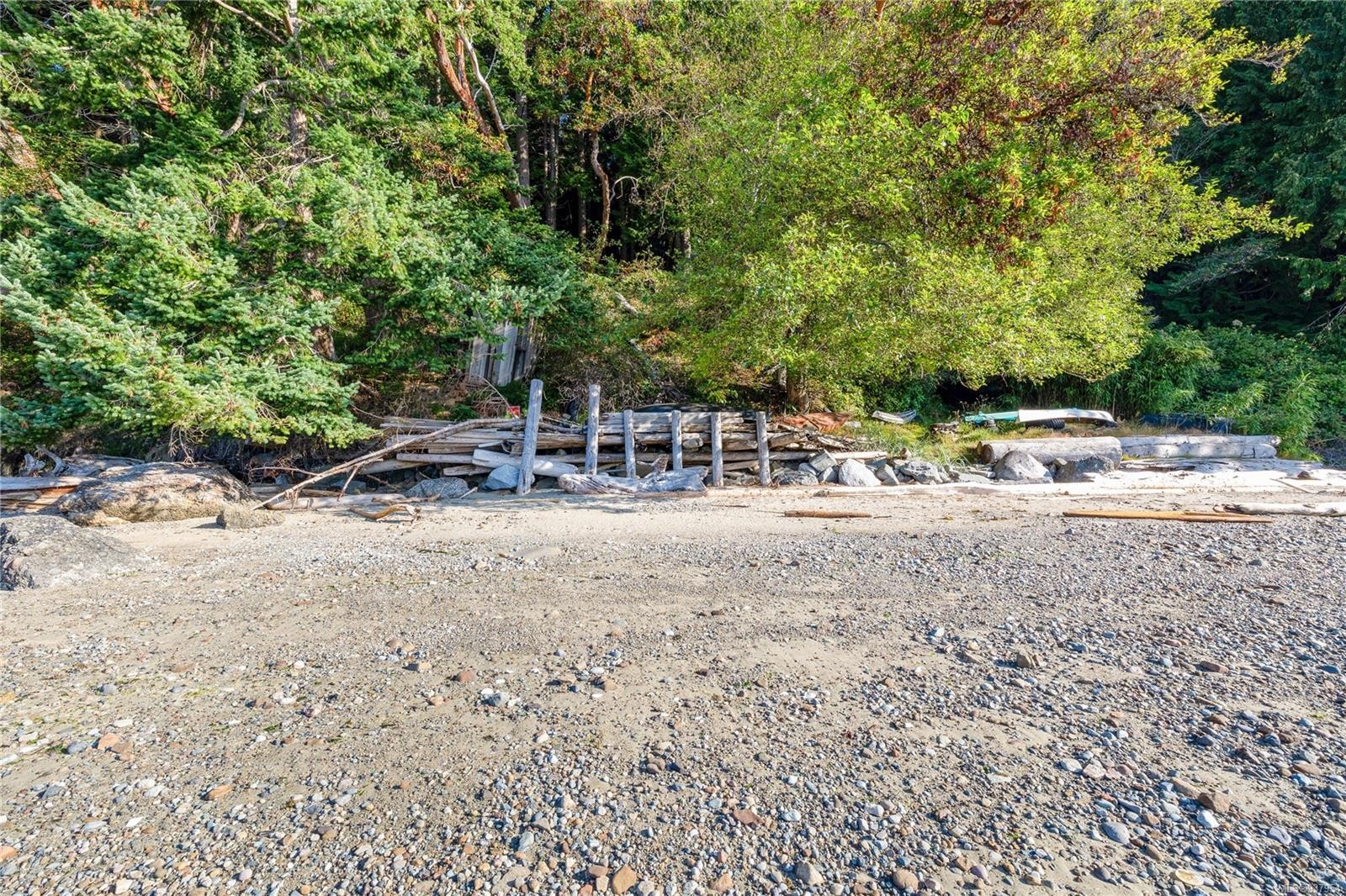 498 Marine Trnabt, Mayne Island, BC - Outdoor