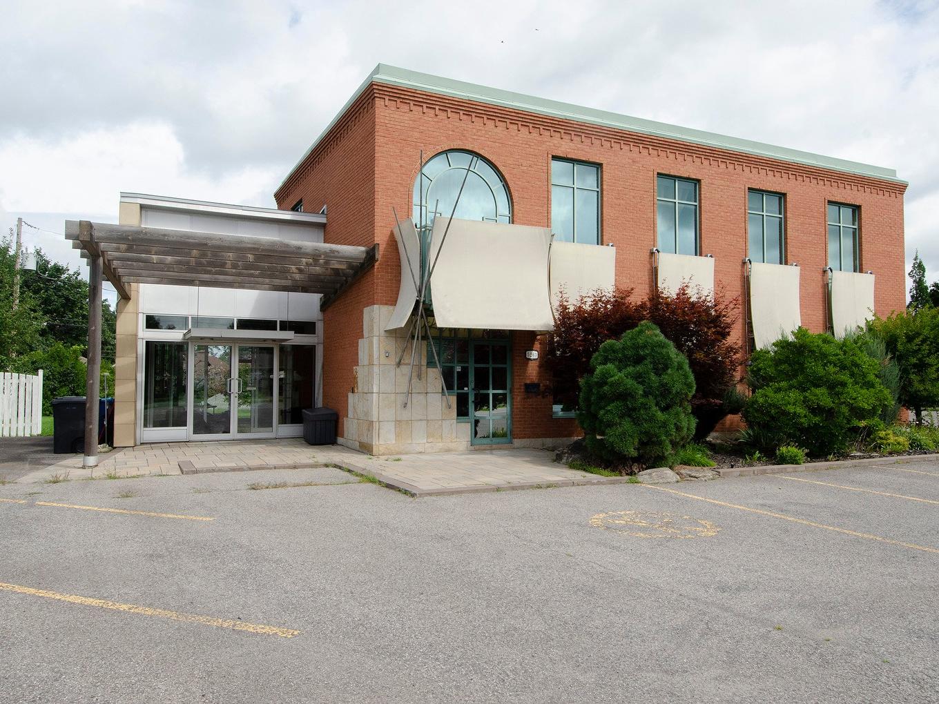 Frontage - 5263 Boul. Hébert, Salaberry-De-Valleyfield, QC - Outdoor