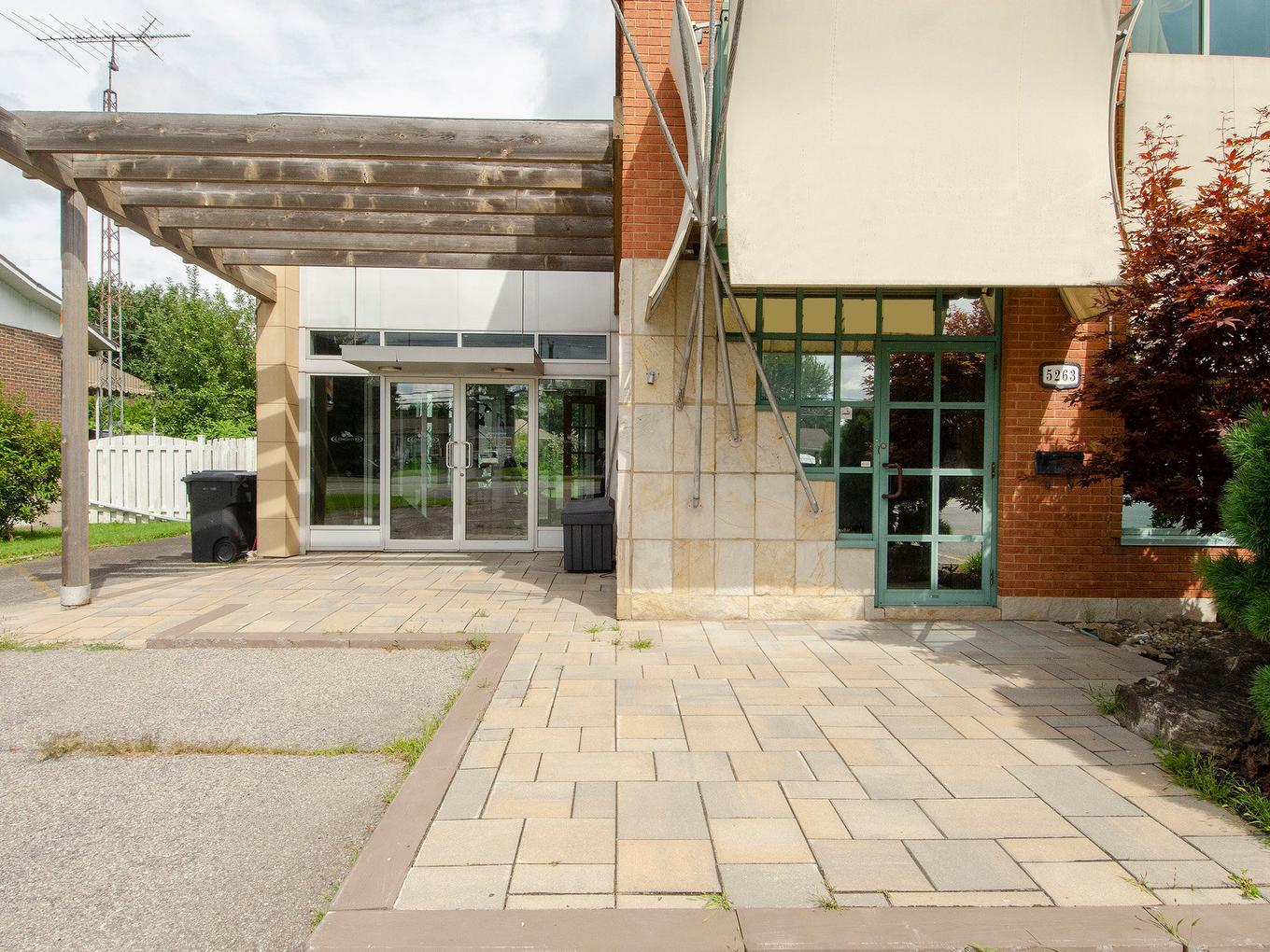 Exterior entrance - 5263 Boul. Hébert, Salaberry-De-Valleyfield, QC - Outdoor With Exterior