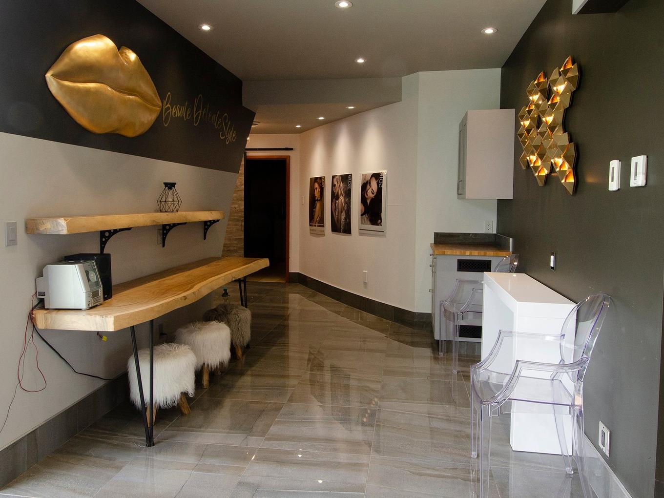 Interior - 5263 Boul. Hébert, Salaberry-De-Valleyfield, QC - Indoor Photo Showing Other Room