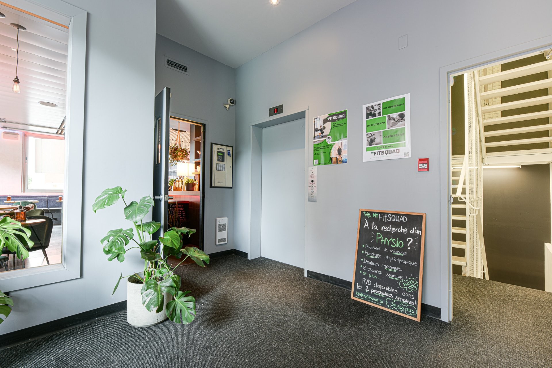 Elevator - 200-480 Rue St-Charles O., Longueuil (Le Vieux-Longueuil), QC - Indoor