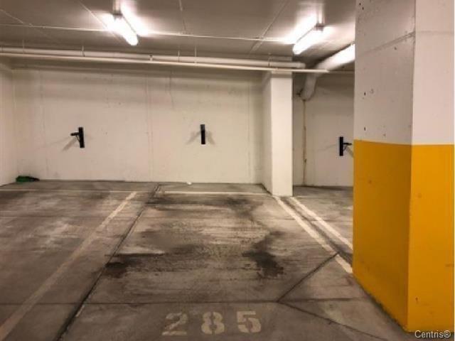 Garage - 1450C Boul. René-Lévesque O., Montréal (Ville-Marie), QC