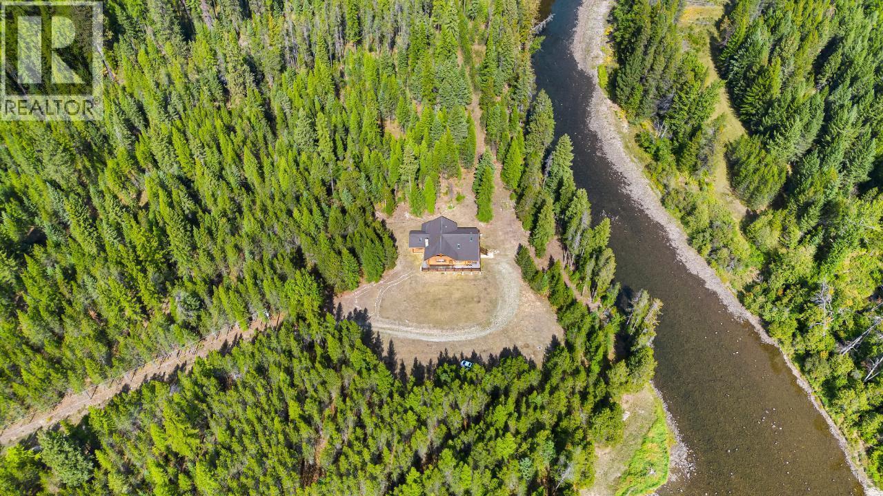 7602 95 Highway, Kingsgate, BC - Outdoor With View