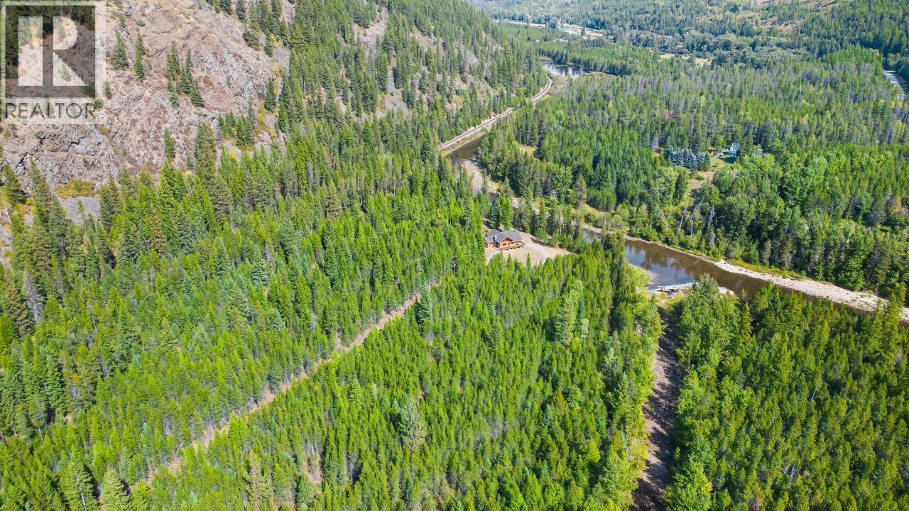 7602 95 Highway, Kingsgate, BC - Outdoor With View