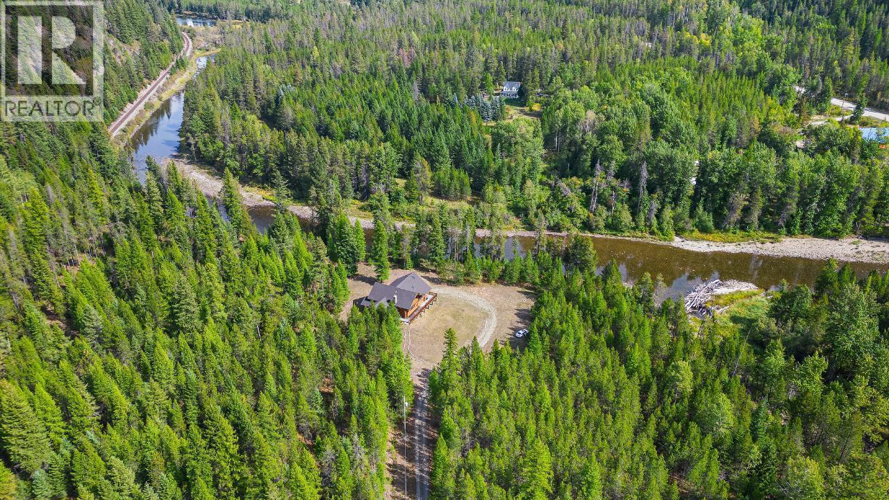 7602 95 Highway, Kingsgate, BC - Outdoor With View