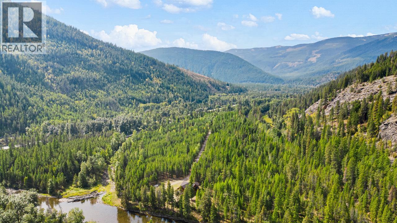 7602 95 Highway, Kingsgate, BC - Outdoor With View