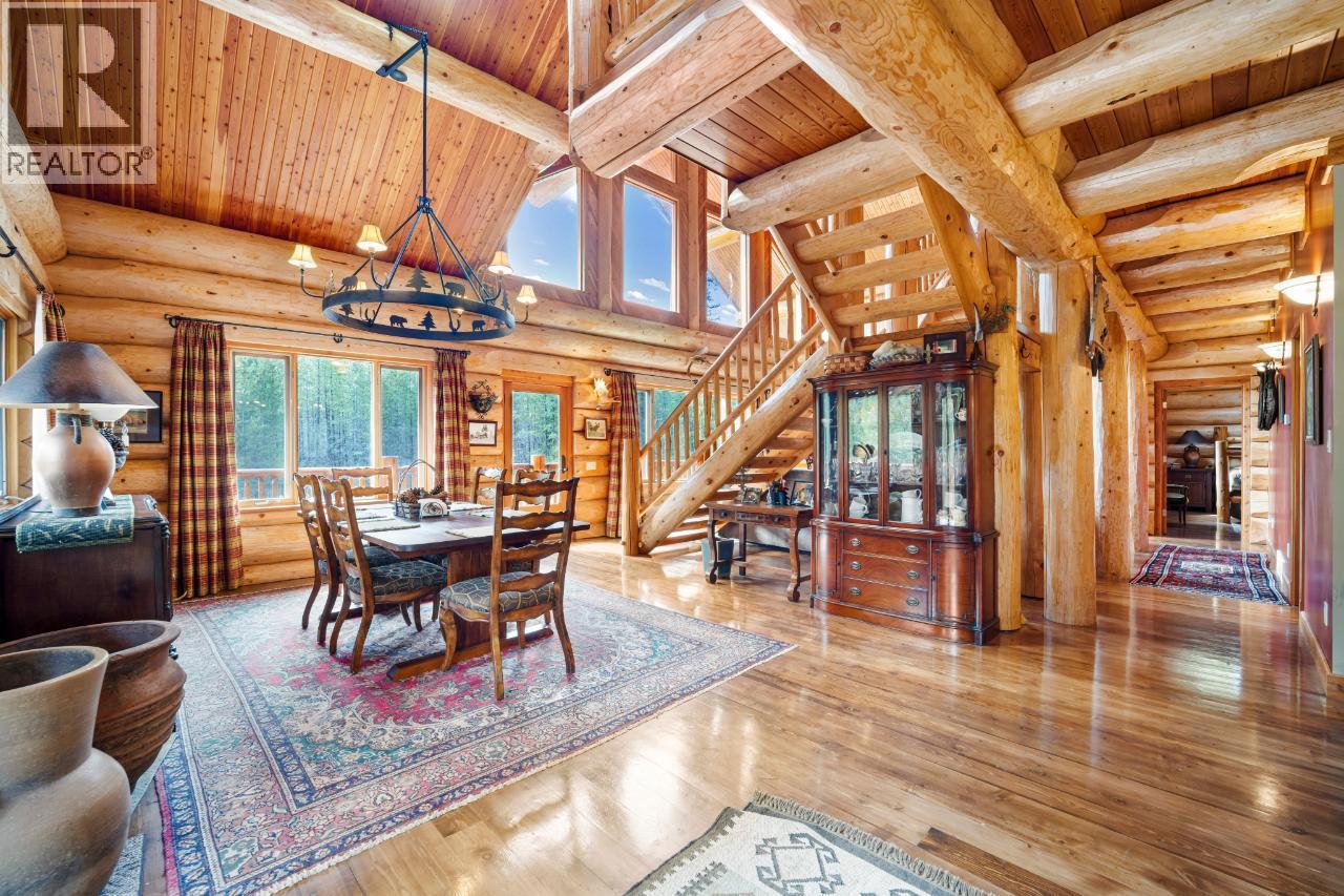 7602 95 Highway, Kingsgate, BC - Indoor