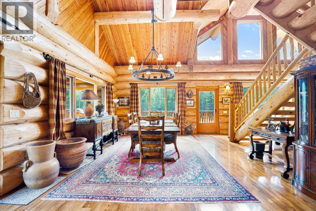 7602 95 Highway, Kingsgate, BC - Indoor