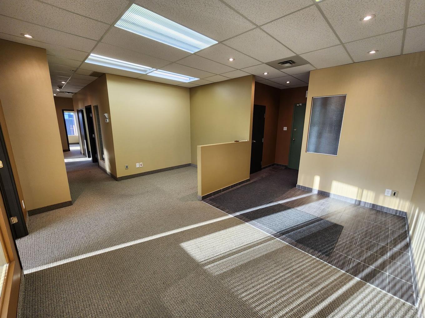 Office - 201/202-4707 Boul. Des Laurentides, Laval (Vimont), QC - Indoor