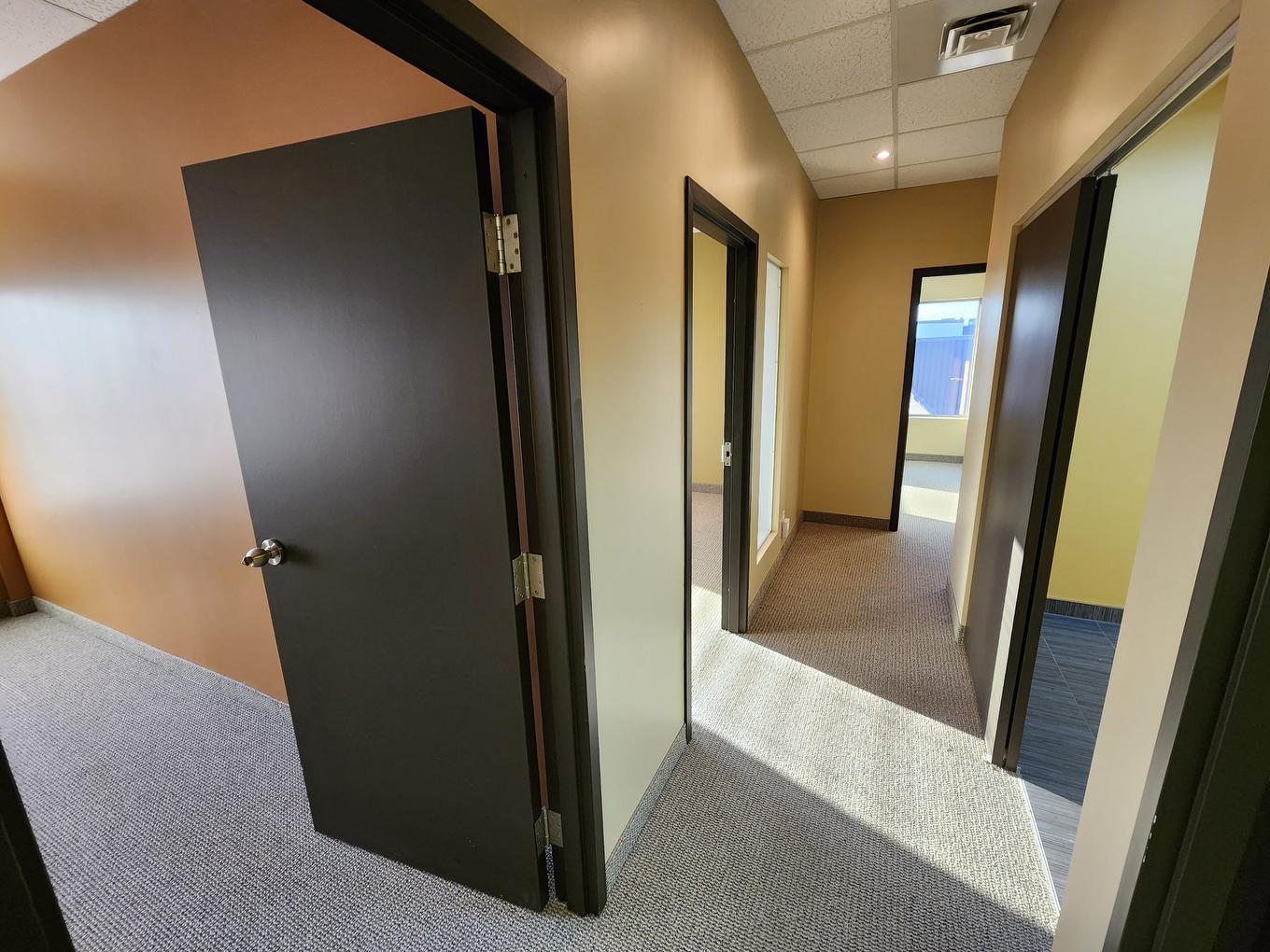 Office - 4707 Boul. Des Laurentides, Laval (Auteuil), QC - Indoor Photo Showing Other Room