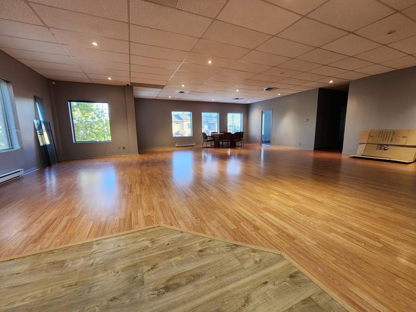 Office - 4707 Boul. Des Laurentides, Laval (Auteuil), QC - Indoor Photo Showing Other Room