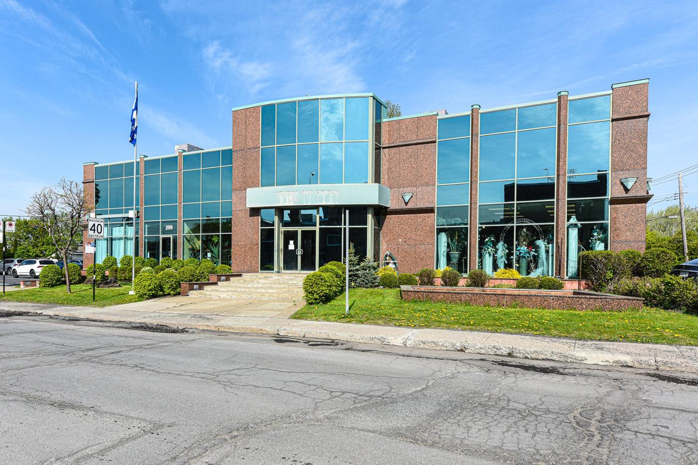 Frontage - 202-2499 Rue St-Georges (Lemoyne), Longueuil (Le Vieux-Longueuil), QC - Outdoor