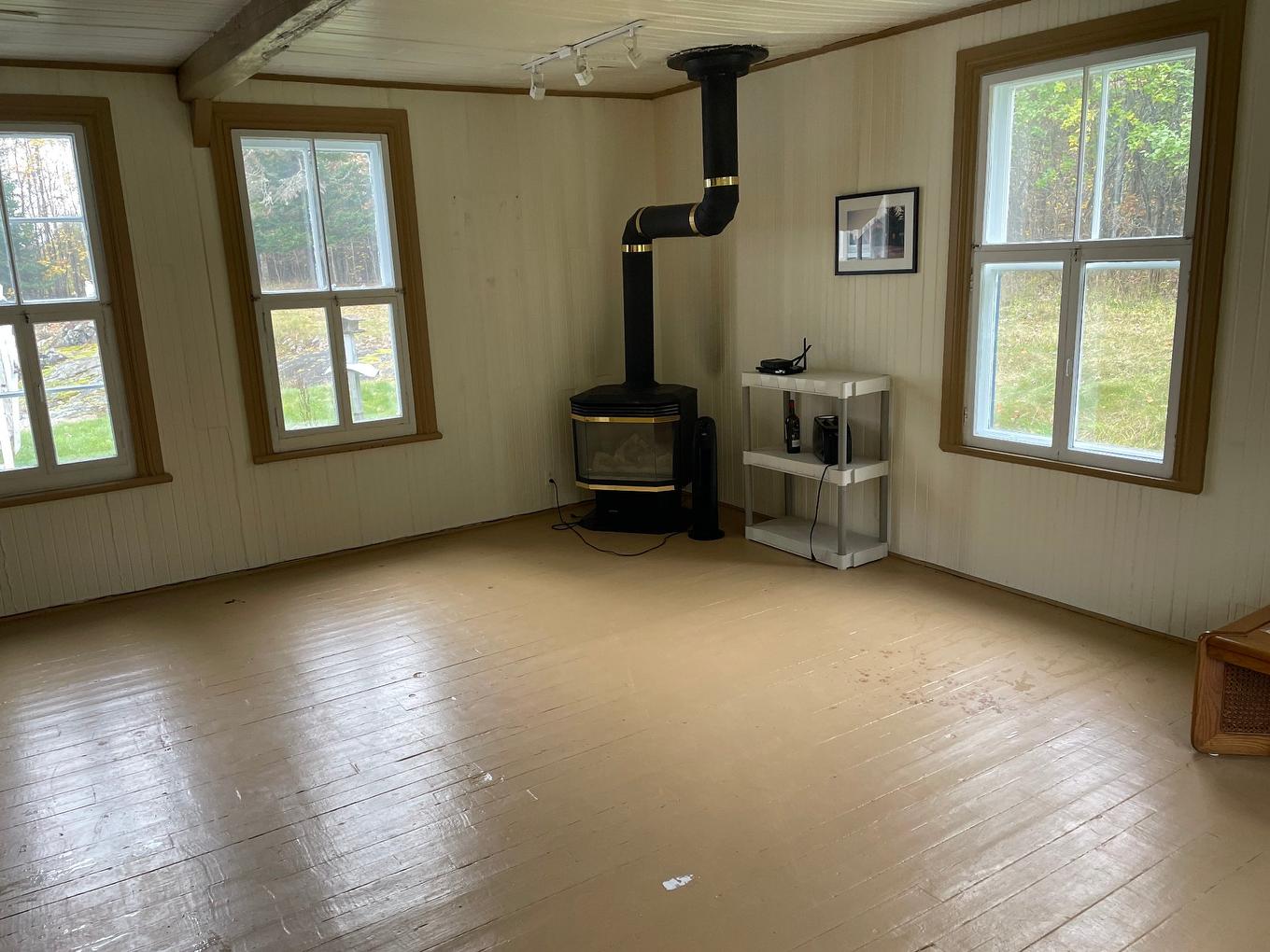 Salon - 2292 Rue Du Sacré-Coeur, Nominingue, QC - Indoor Photo Showing Other Room