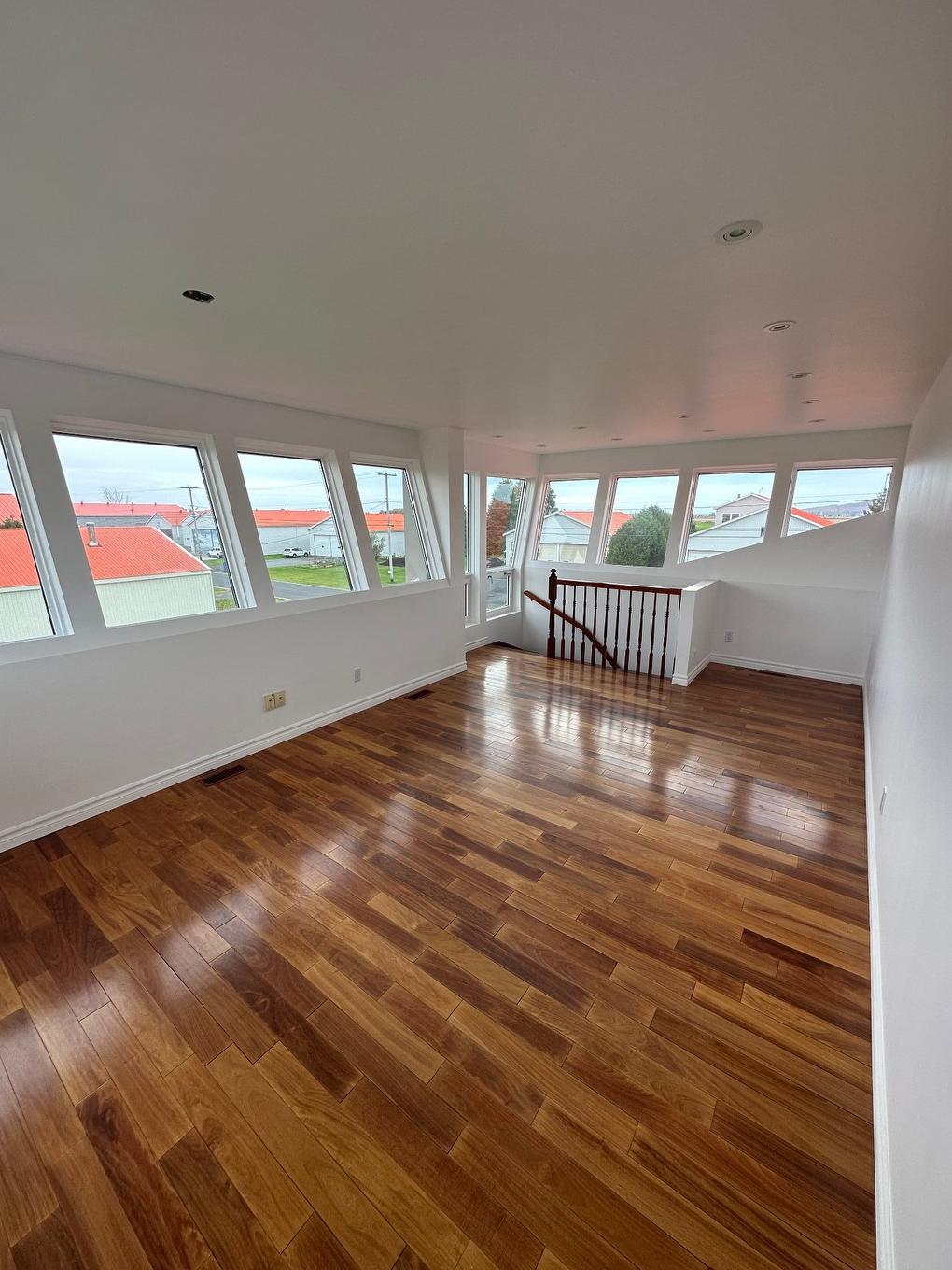 Office - 2235 Rue De L'Aéroport, Saint-Mathieu-De-Beloeil, QC - Indoor Photo Showing Other Room