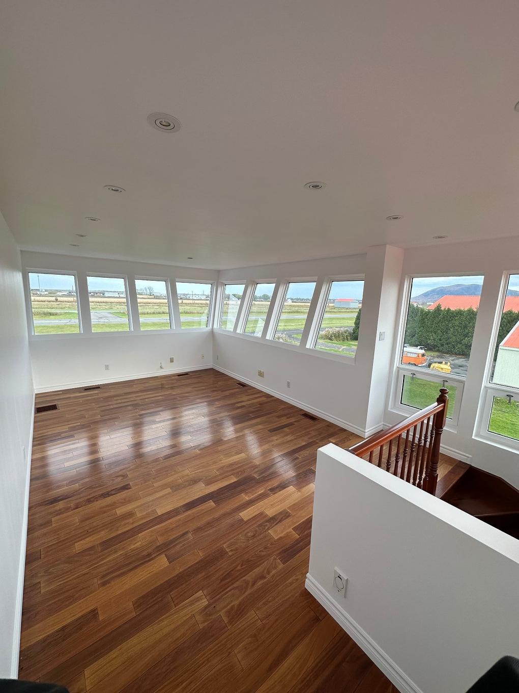 Office - 2235 Rue De L'Aéroport, Saint-Mathieu-De-Beloeil, QC - Indoor Photo Showing Other Room