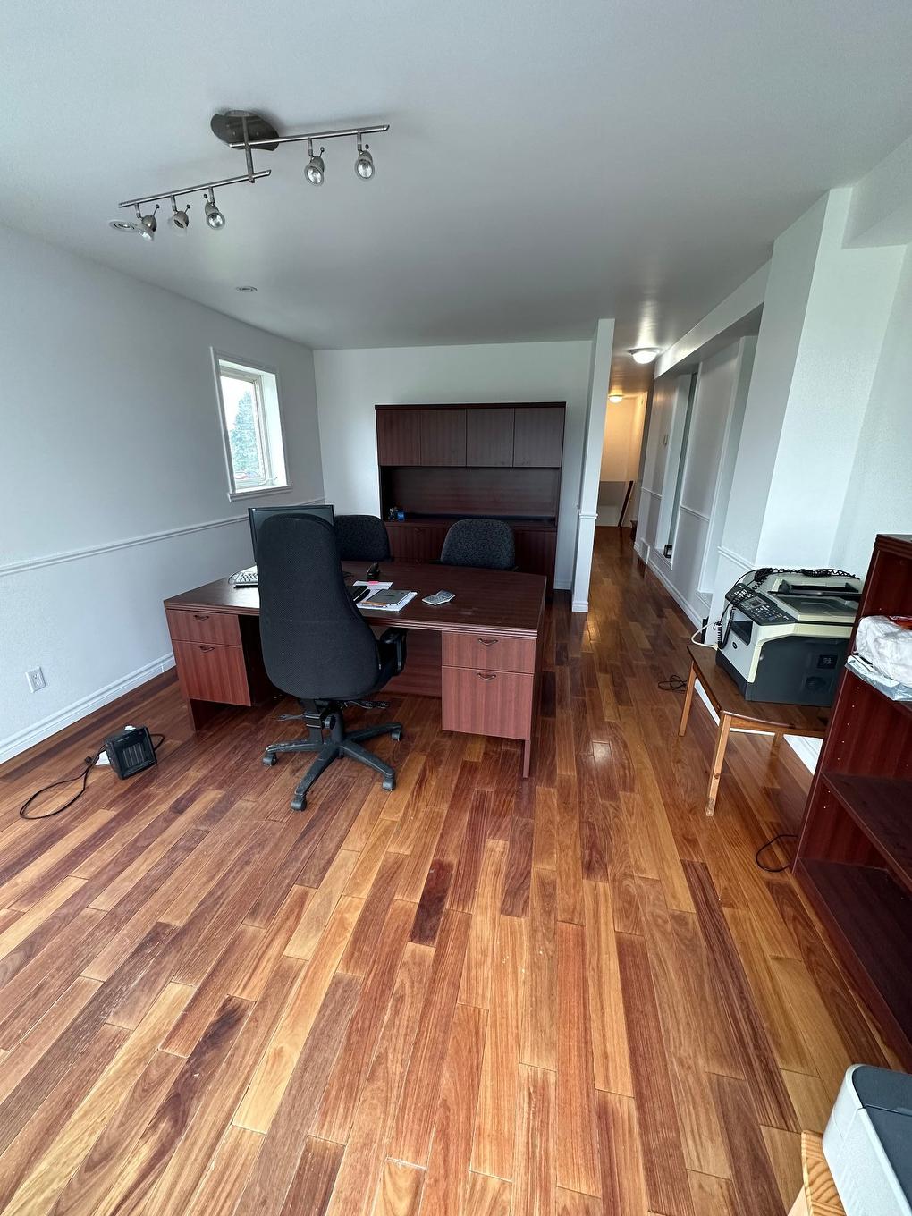 Office - 2235 Rue De L'Aéroport, Saint-Mathieu-De-Beloeil, QC - Indoor Photo Showing Office