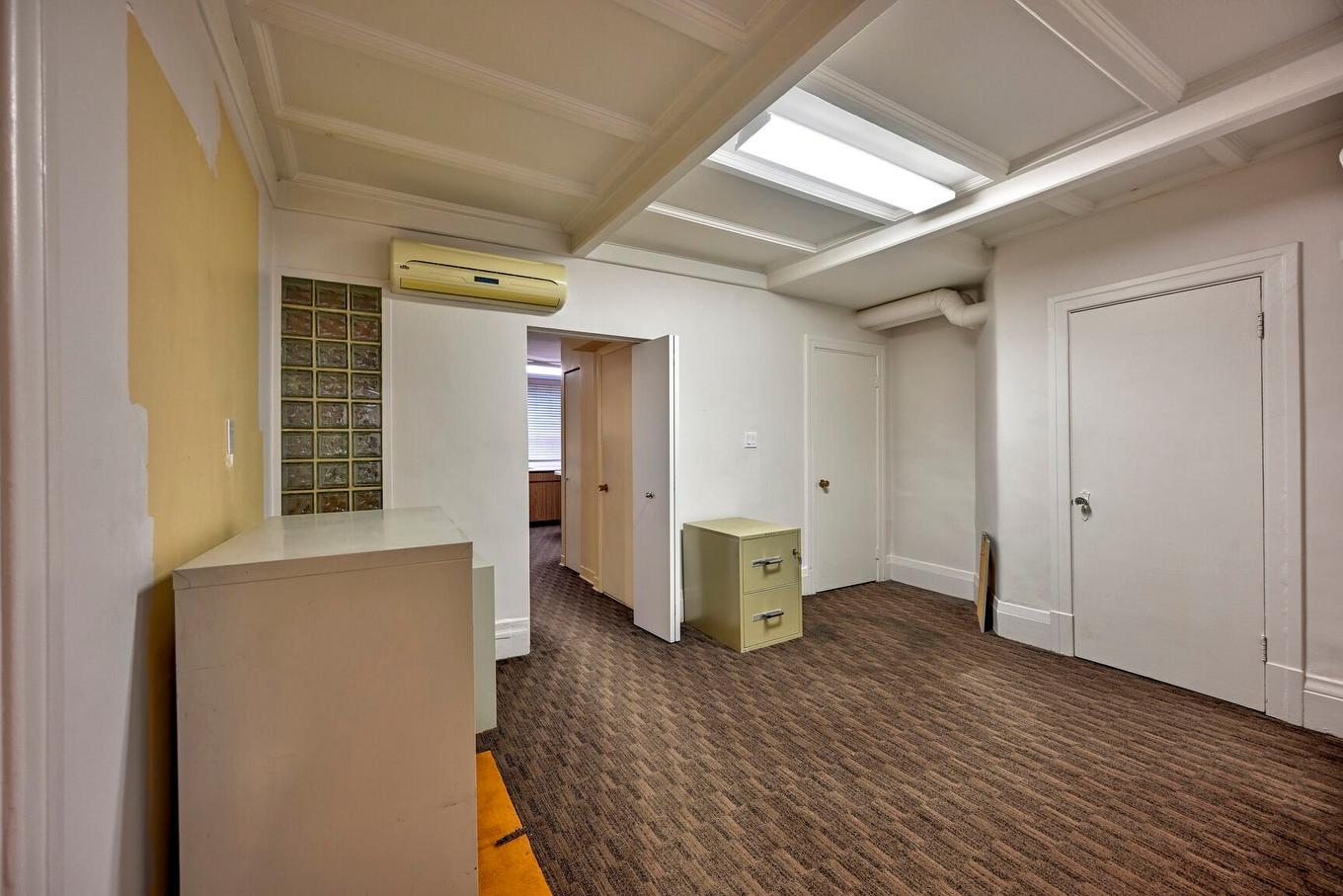 Office - 183 Rue St-Eustache, Saint-Eustache, QC - Indoor