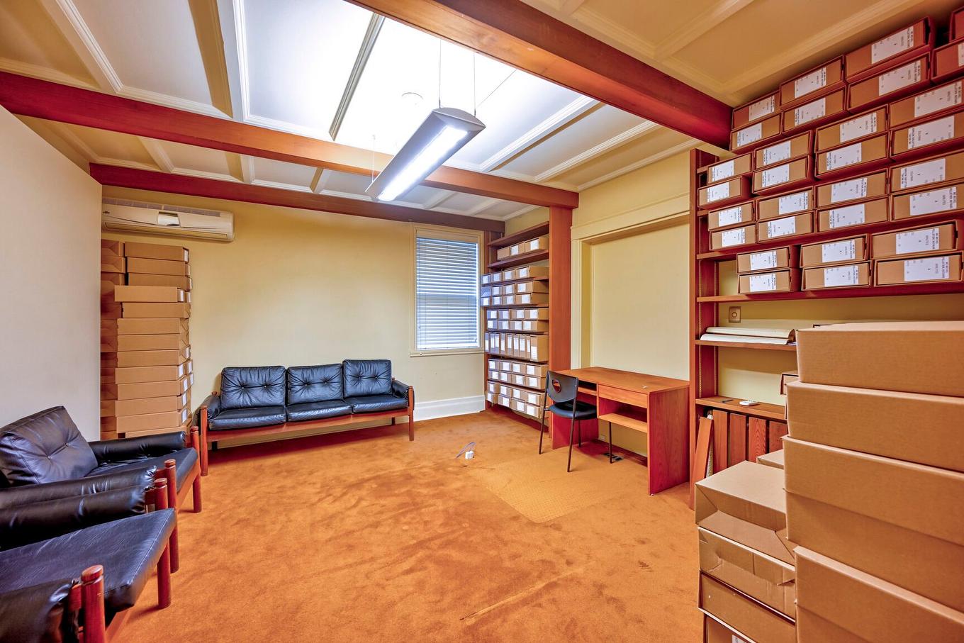 Office - 183 Rue St-Eustache, Saint-Eustache, QC - Indoor Photo Showing Other Room