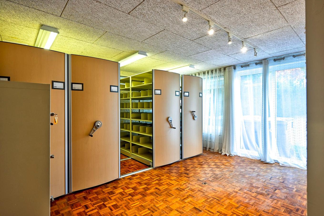 Office - 183 Rue St-Eustache, Saint-Eustache, QC - Indoor Photo Showing Other Room