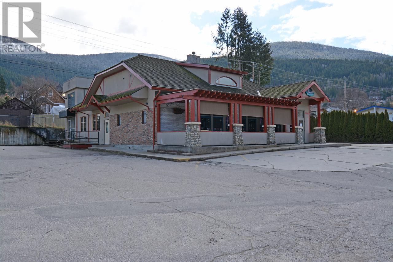 712 Nelson Avenue, Nelson, BC