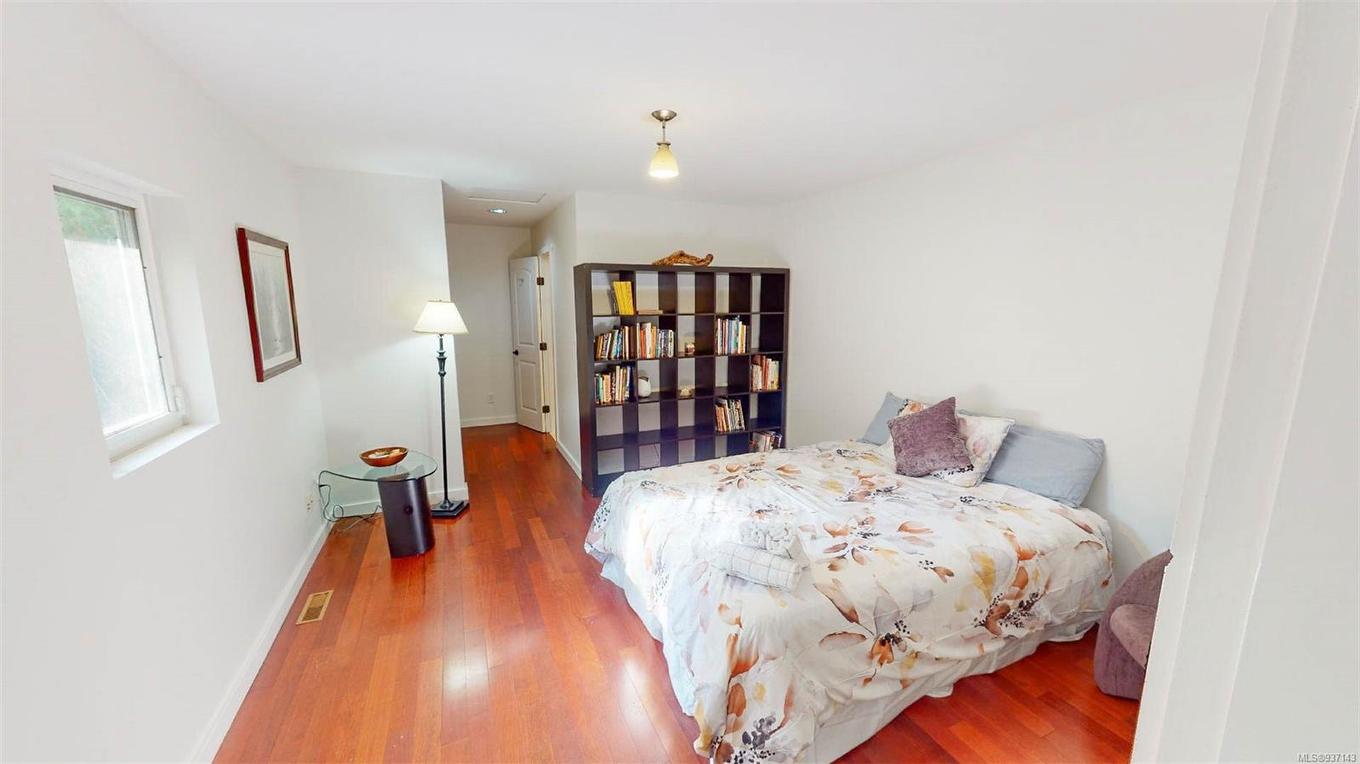 9891 Spalding Rd, Pender Island, BC - Indoor Photo Showing Bedroom