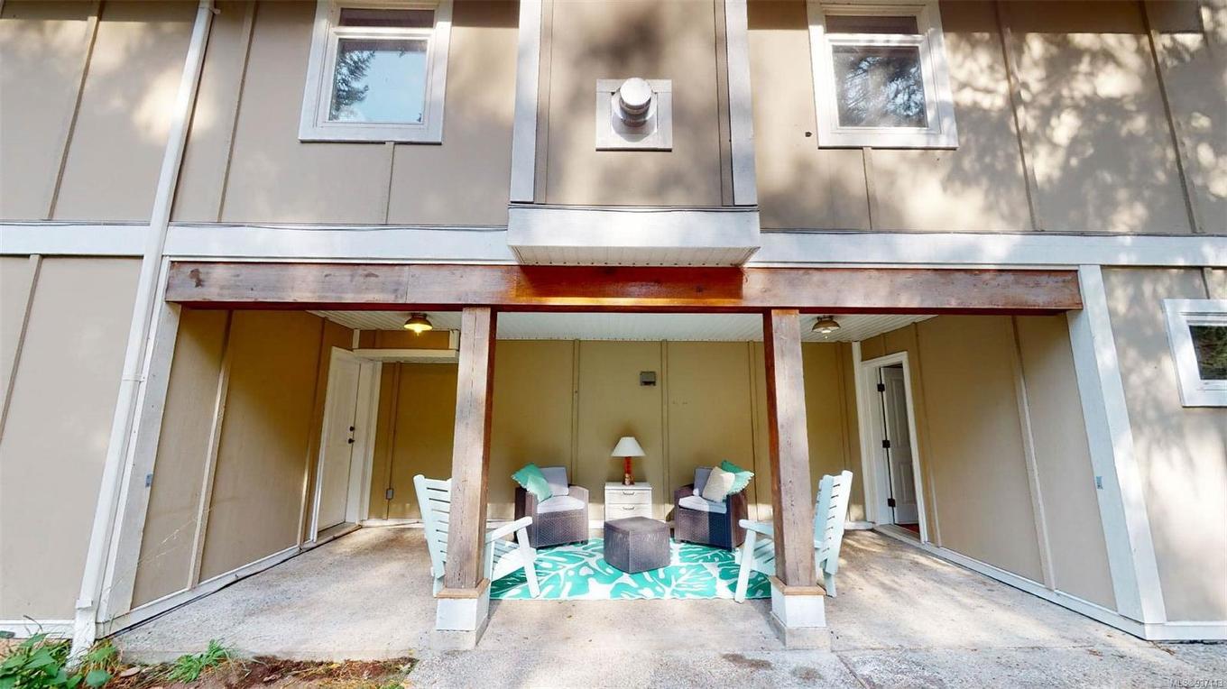 9891 Spalding Rd, Pender Island, BC - Outdoor With Exterior