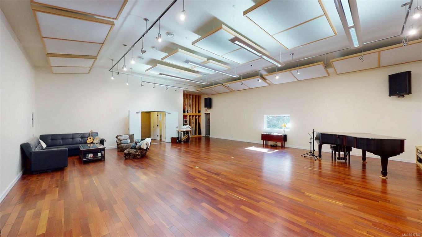 9891 Spalding Rd, Pender Island, BC - Indoor Photo Showing Other Room