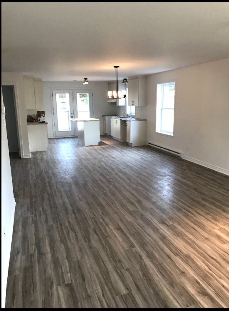 Other - 120 Rue Church, Cowansville, QC - Indoor Photo Showing Living Room