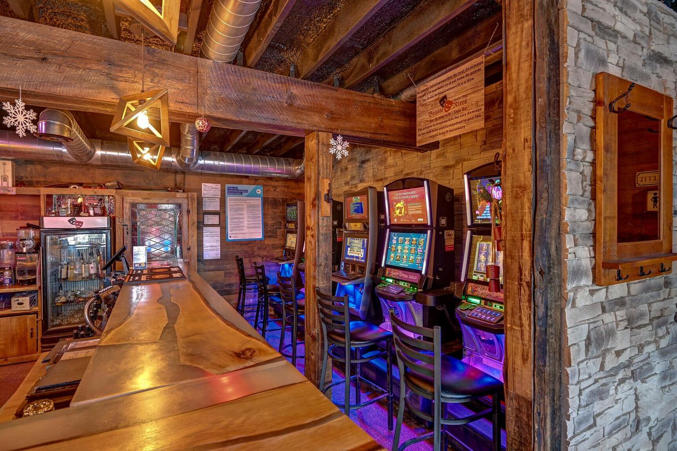 Restaurant - 1780 - 1790 Boul. Des Laurentides, Laval (Vimont), QC - Indoor Photo Showing Other Room