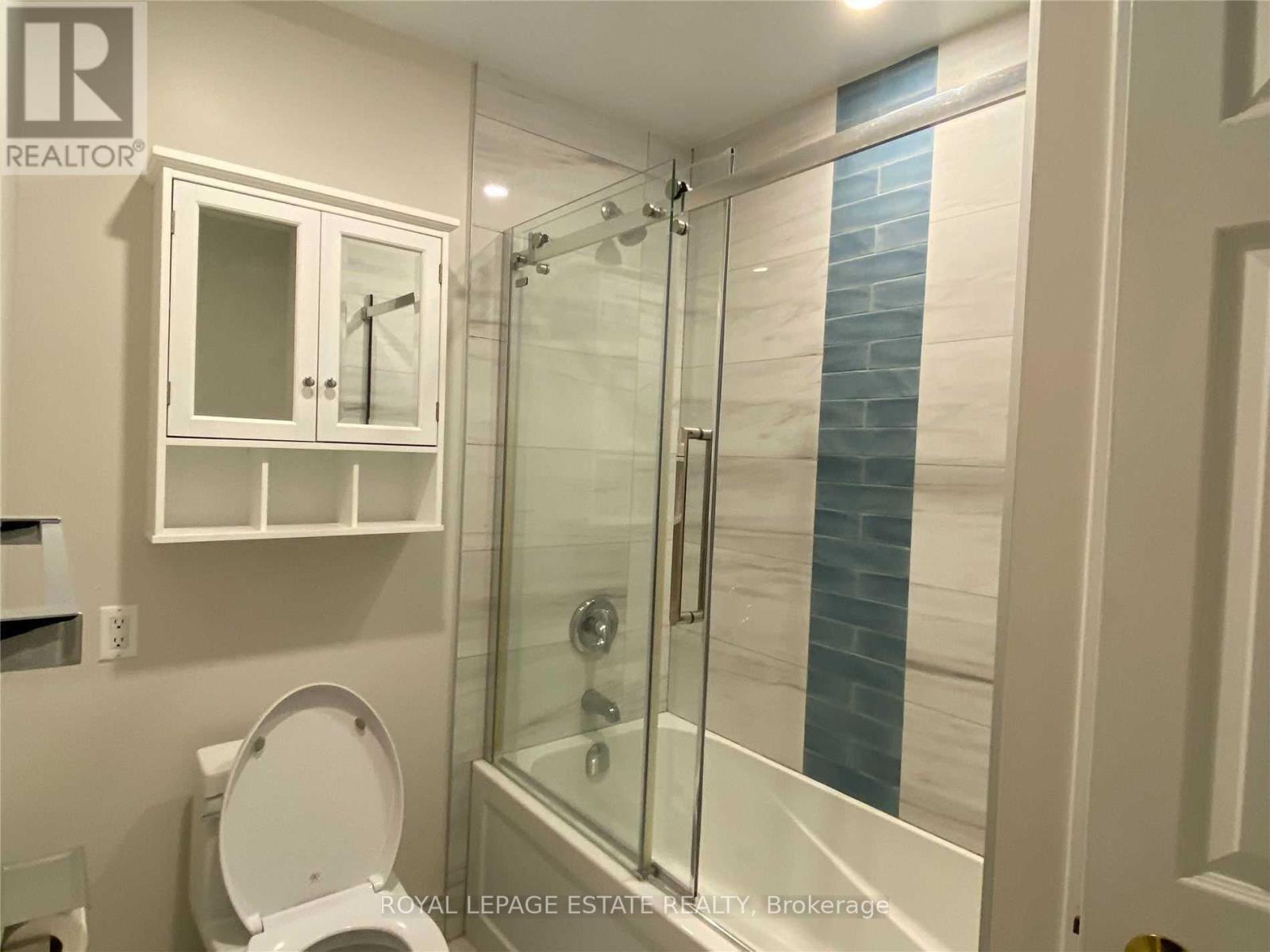 Ph3 - 280 Simcoe Street, Toronto, ON - Indoor Photo Showing Bathroom