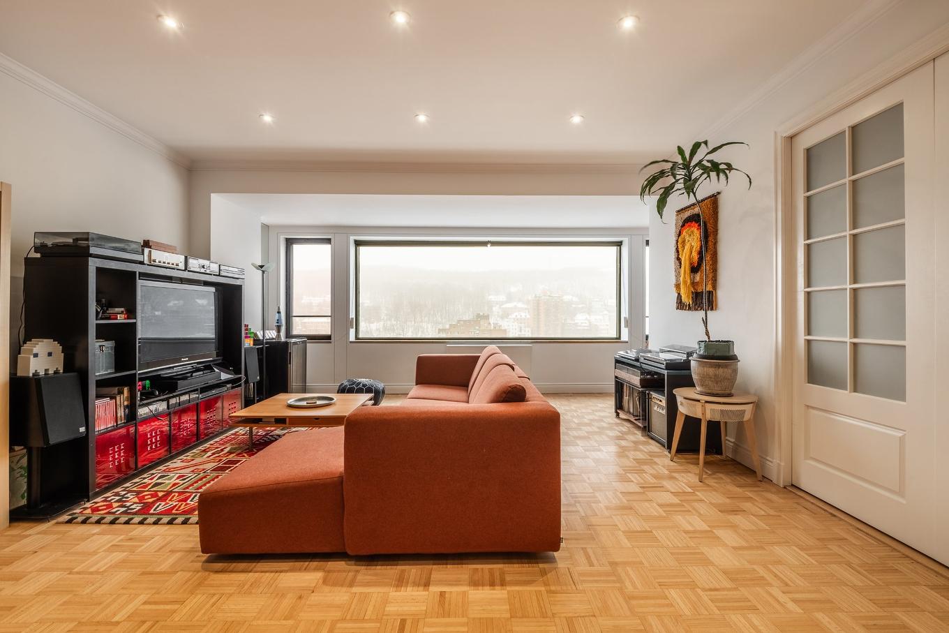 Salon - 2101-1455 Rue Sherbrooke O., Montréal (Ville-Marie), QC - Indoor Photo Showing Other Room