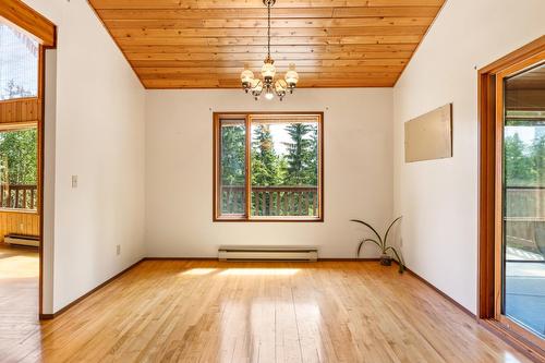 1485 Evans Road, Creston, BC - Indoor Photo Showing Other Room