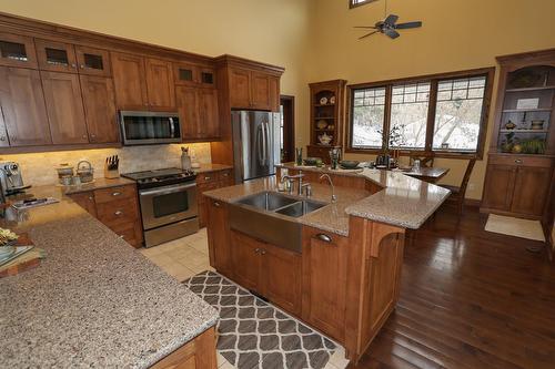 6308 Ash Road, Wasa, BC - Indoor Photo Showing Kitchen With Double Sink