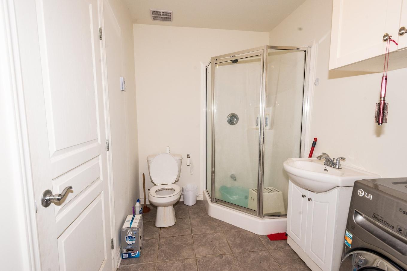 Salle de bains attenante à la CCP - 1931 Rue Pigeon, Montréal (Lasalle), QC - Indoor Photo Showing Bathroom