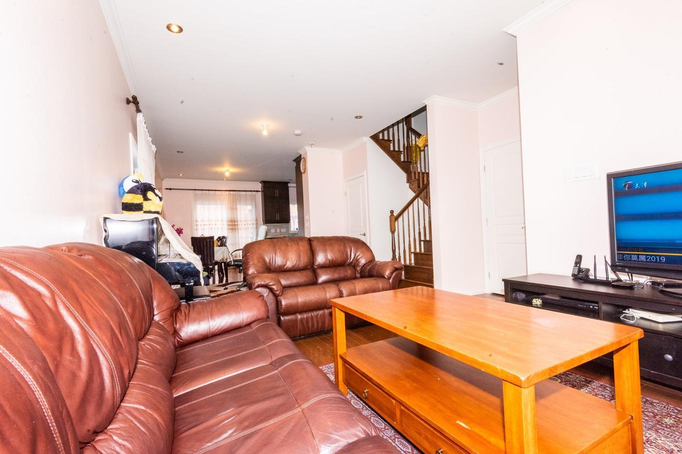 Salon - 1931 Rue Pigeon, Montréal (Lasalle), QC - Indoor Photo Showing Living Room