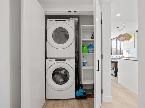 1408-1471 St Paul Street, Kelowna, BC - Indoor Photo Showing Laundry Room