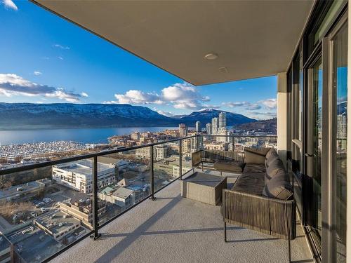 2306-1471 St Paul Street, Kelowna, BC - Outdoor With Body Of Water With View With Exterior