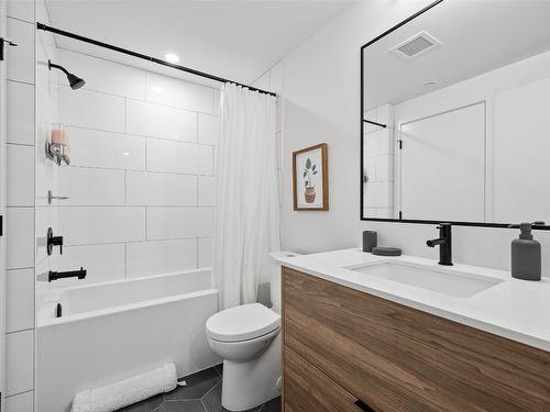 2306-1471 St Paul Street, Kelowna, BC - Indoor Photo Showing Bathroom