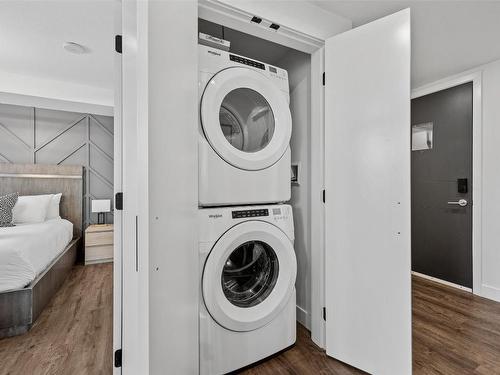 2306-1471 St Paul Street, Kelowna, BC - Indoor Photo Showing Laundry Room