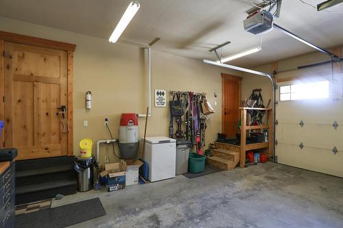 116 Dreamcatcher Way, Kimberley, BC - Indoor Photo Showing Garage