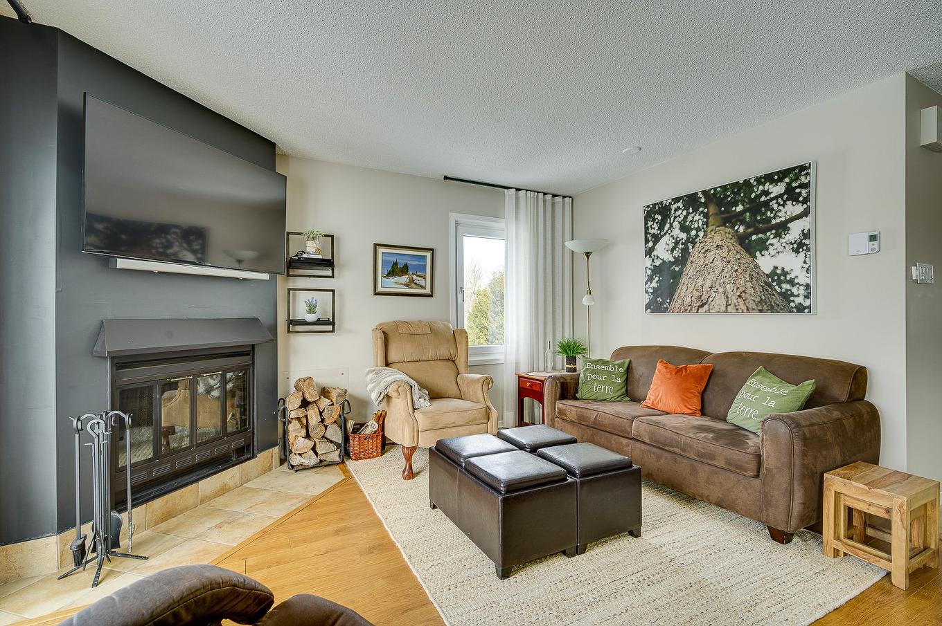 Salon - 602 Ch. Du Skieur, Piedmont, QC - Indoor Photo Showing Living Room With Fireplace