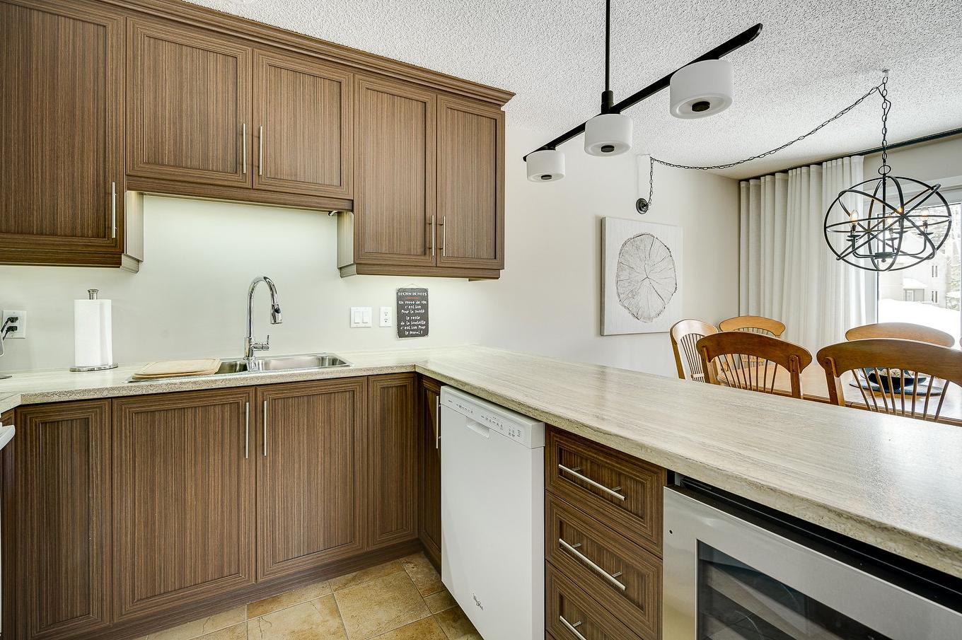 Cuisine - 602 Ch. Du Skieur, Piedmont, QC - Indoor Photo Showing Kitchen