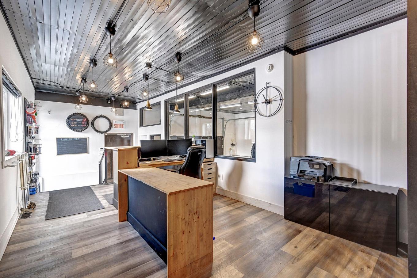 Office - 9637 Boul. De St-Canut, Mirabel, QC - Indoor