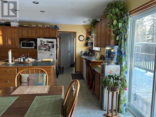 5309 Mcleod Road, Vanderhoof, BC - Indoor Photo Showing Kitchen