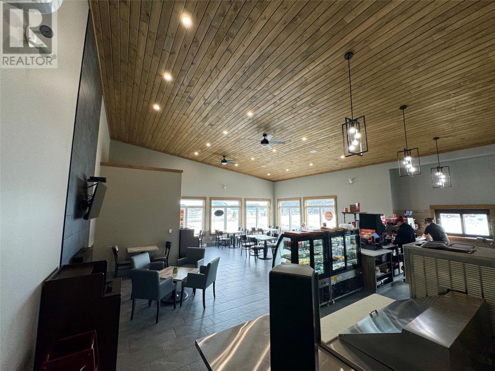 120-122 Canada Drive, Harbour Breton, NL