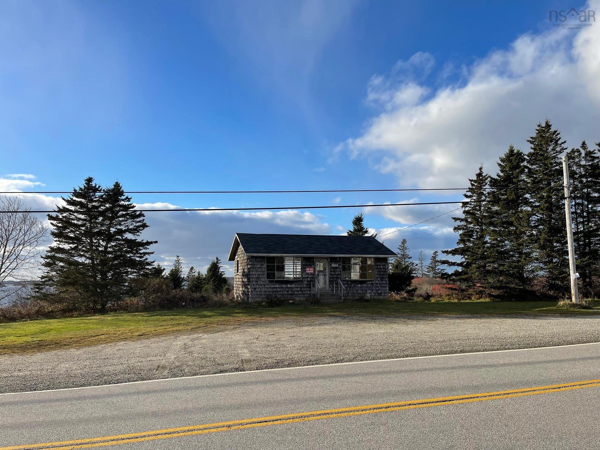 1139 Highway 3, Middle East Pubnico, NS