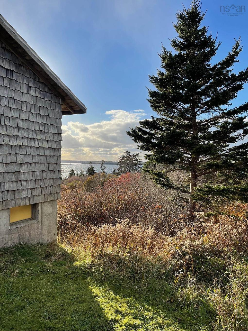 1139 Highway 3, Middle East Pubnico, NS