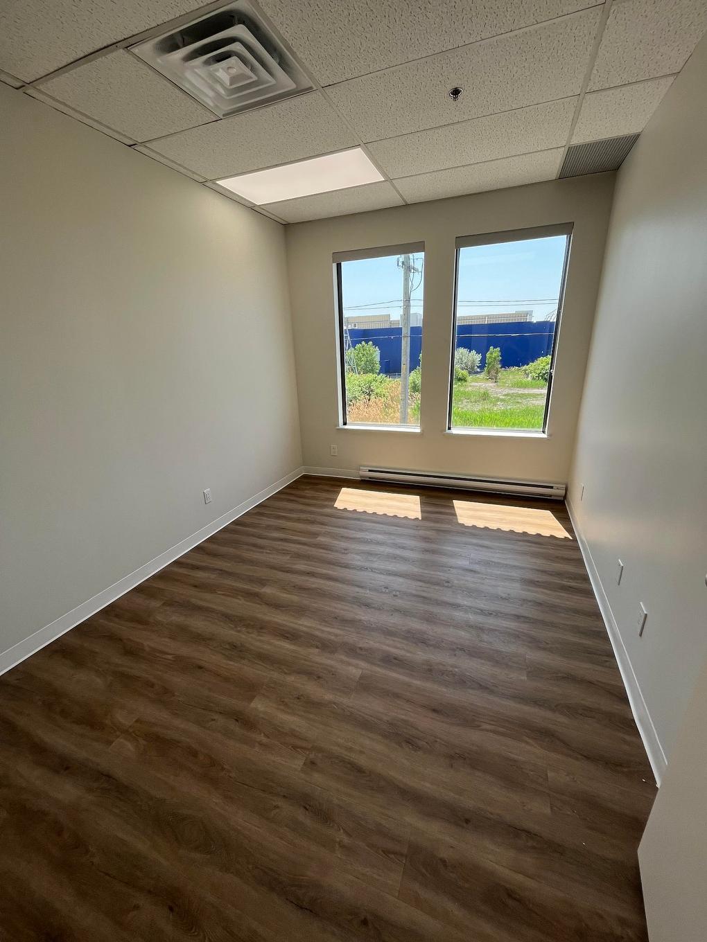 Office - 6500 Route Transcanadienne, Montréal (Saint-Laurent), QC - Indoor Photo Showing Other Room