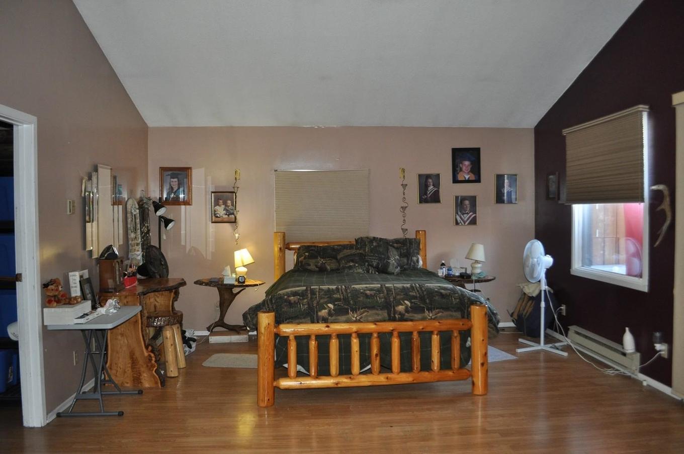1 Hwy 17 Highway, Coldwell Twp, ON - Indoor Photo Showing Bedroom